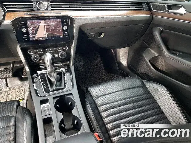 Volkswagen Passat GT 2018 — Şəkil 4/20