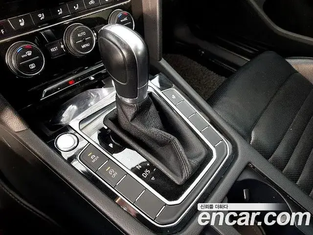 Volkswagen Passat GT 2018 — Şəkil 6/20