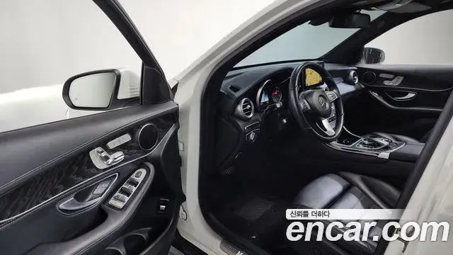 Mercedes-Benz GLC-Class 2018 — Фото 10/20