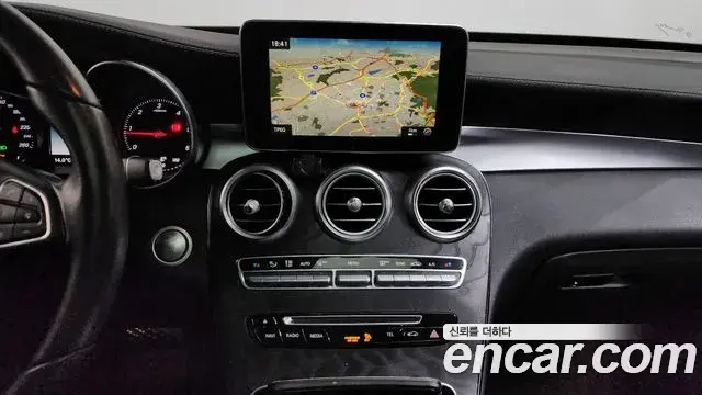 Mercedes-Benz GLC-Class 2018 — Фото 14/20