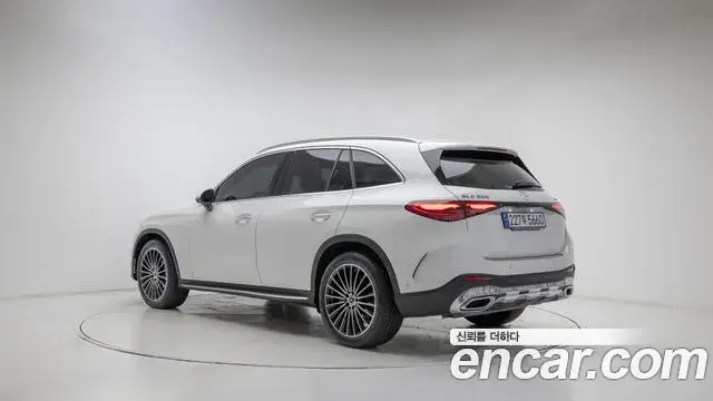 Mercedes-Benz GLC-Class 2025 — Photo 1/19