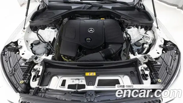 Mercedes-Benz GLC-Class 2025 — Photo 14/19