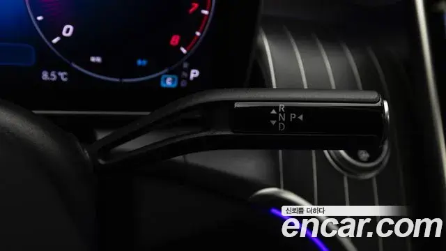 Mercedes-Benz GLC-Class 2025 — Photo 18/19