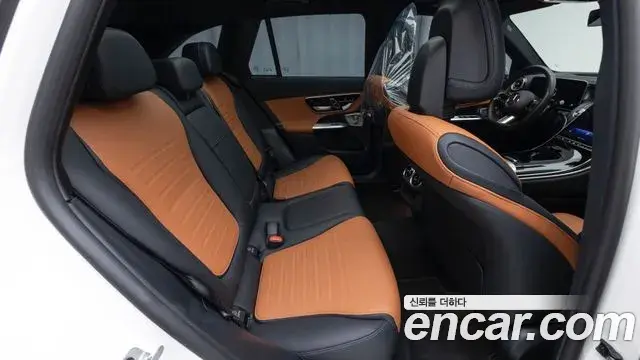 Mercedes-Benz GLC-Class 2025 — Photo 12/19