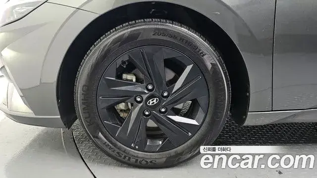 Hyundai The New Avante Hybrid 2022 — ფოტო 8/20