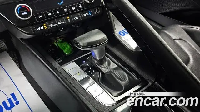 Hyundai The New Avante Hybrid 2022 — ფოტო 13/20