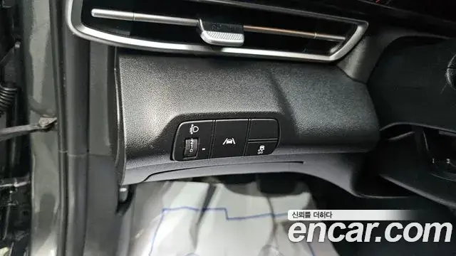 Hyundai The New Avante Hybrid 2022 — ფოტო 3/20