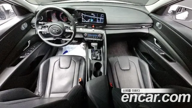 Hyundai The New Avante Hybrid 2023 — ფოტო 13/20