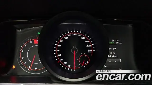 Hyundai The New Avante Hybrid 2023 — ფოტო 6/20
