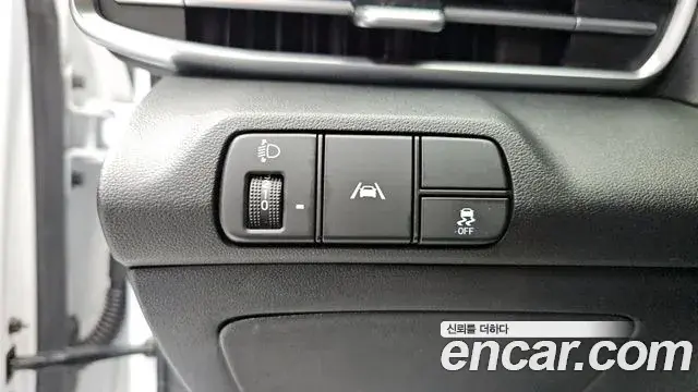 Hyundai The New Avante Hybrid 2023 — ფოტო 11/20