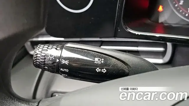 Hyundai The New Avante Hybrid 2023 — ფოტო 20/20