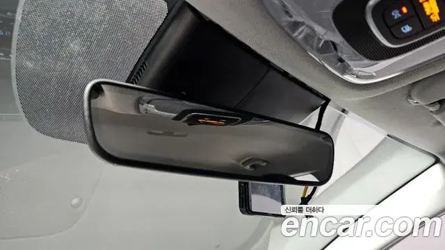 Hyundai The New Avante Hybrid 2023 — ფოტო 16/20