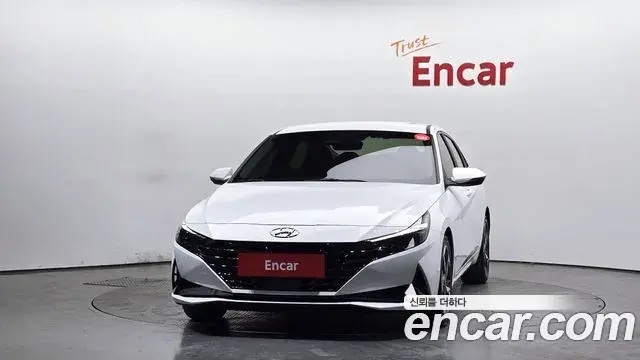 Hyundai The New Avante Hybrid 2020 — Photo 18/20