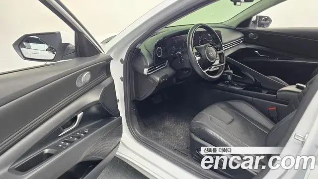 Hyundai The New Avante Hybrid 2020 — Photo 19/20
