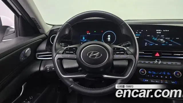 Hyundai The New Avante Hybrid 2020 — Photo 17/20