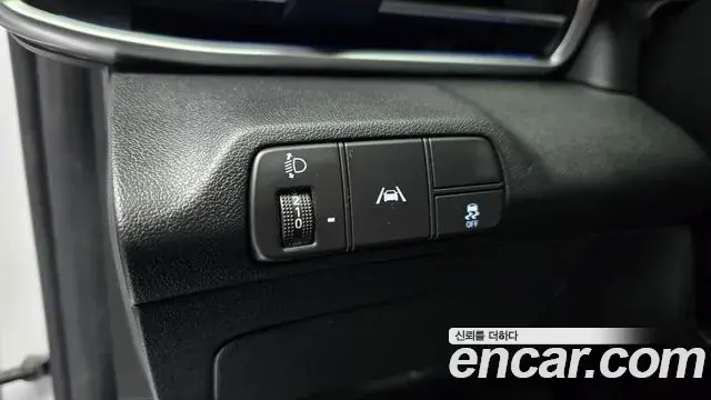 Hyundai The New Avante Hybrid 2020 — Photo 13/20