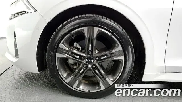 Kia K5 2022 — Şəkil 20/20