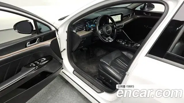 Kia K5 2022 — Şəkil 15/20