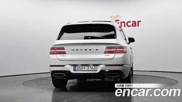 Genesis GV80 2021 — ფოტო 17/20