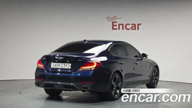 Genesis G70 2019 — Photo 8/20