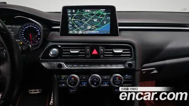 Genesis G70 2019 — Photo 13/20