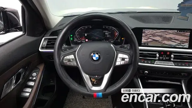 BMW 3 Series 2022 — Фото 13/20