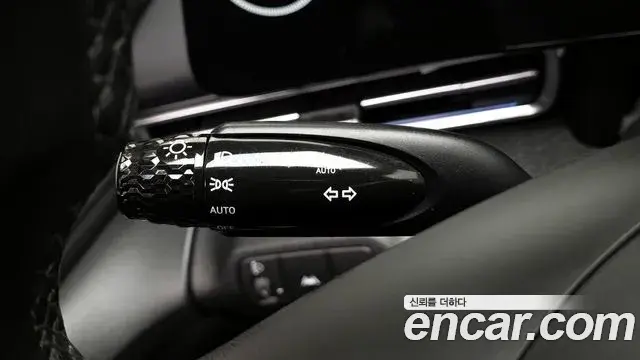 Hyundai The New Avante Hybrid 2020 — Photo 7/20