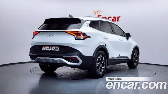 Kia Sportage 2021 — Фото 2/20