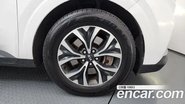 Kia Carnival 2020 — Photo 13/20
