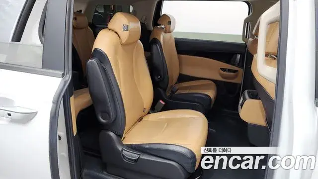 Kia Carnival 2020 — Photo 12/20