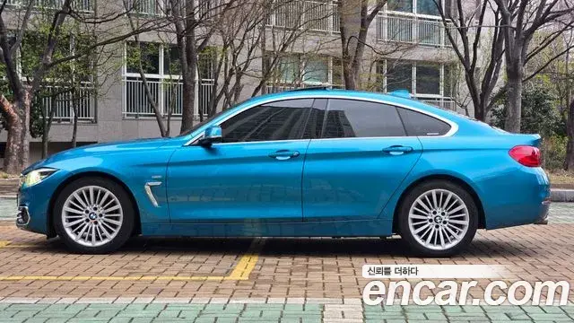 BMW 4 Series 2018 — Şəkil 15/16
