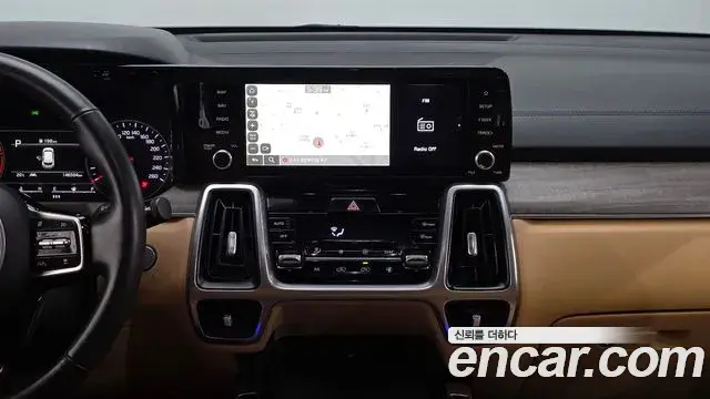Kia Sorento 2022 — ფოტო 8/20