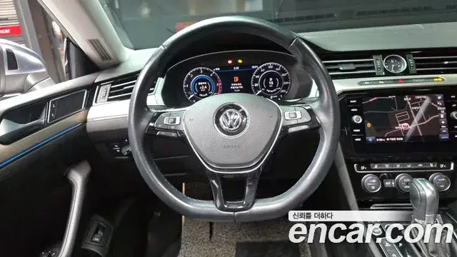 Volkswagen Arteon 2019 — Şəkil 14/20
