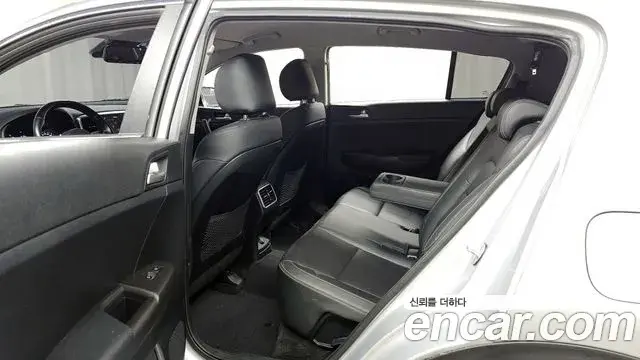 Kia Sportage The Bold 2019 — ფოტო 6/20