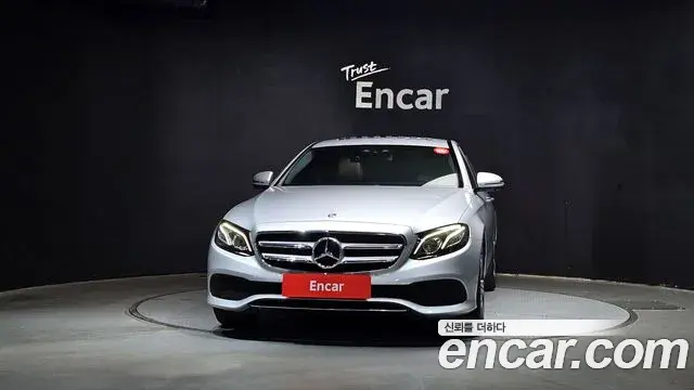 Mercedes-Benz E-Class 2018 — Фото 3/20