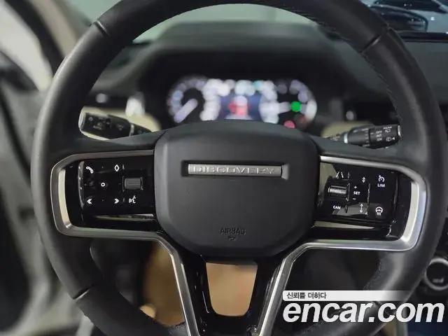 Land Rover Discovery Sport 2022 — Фото 11/19