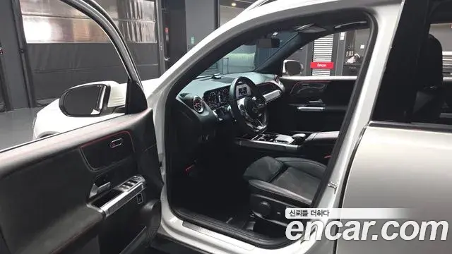 Mercedes-Benz GLB-Class 2022 — Фото 10/20