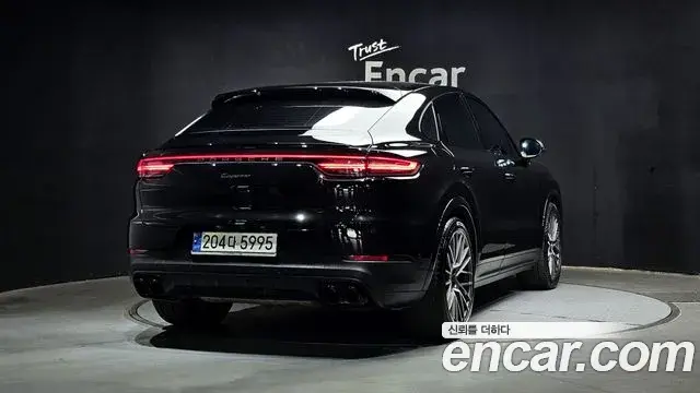 Porsche Cayenne 2022 — Şəkil 19/20
