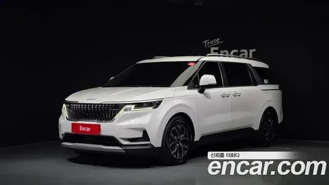 Kia Carnival 2022 — Фото 1/20