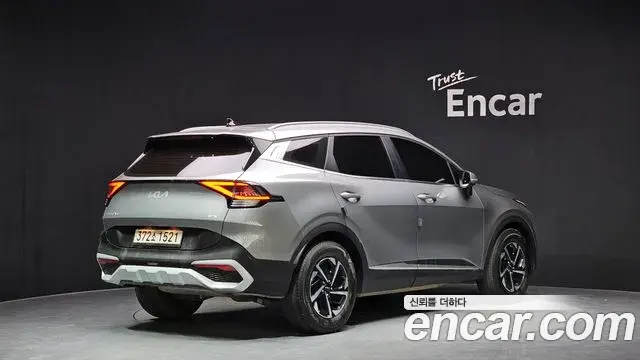 Kia Sportage 2022 — Фото 2/20
