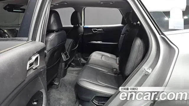 Kia Sportage 2022 — Фото 12/20