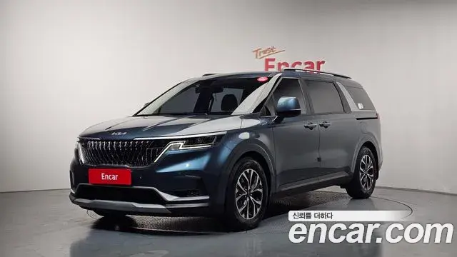 Kia Carnival 2021 — Фото 1/20