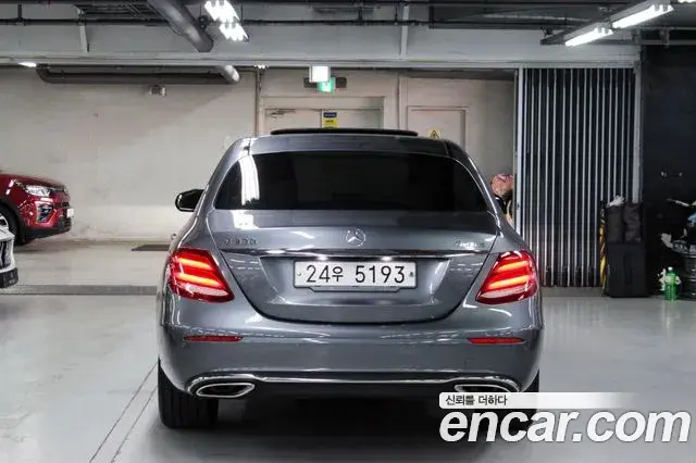 Mercedes-Benz E-Class 2018 — Şəkil 6/20