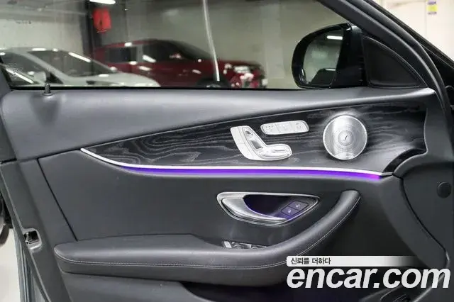 Mercedes-Benz E-Class 2018 — Şəkil 8/20