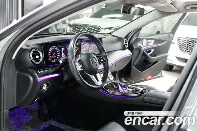 Mercedes-Benz E-Class 2018 — Şəkil 20/20