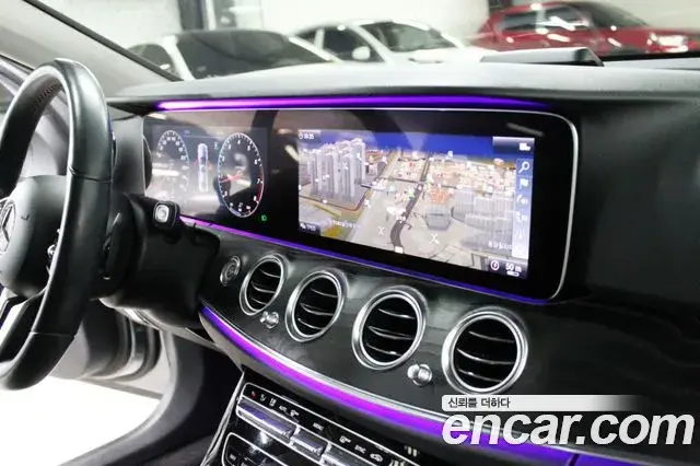 Mercedes-Benz E-Class 2018 — Şəkil 14/20