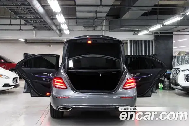 Mercedes-Benz E-Class 2018 — Şəkil 13/20