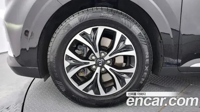 Kia Carnival 2021 — Şəkil 9/20