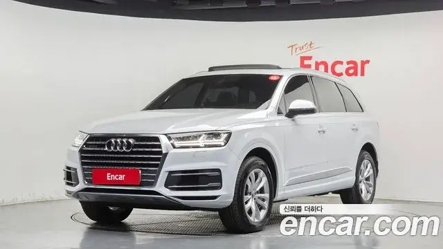 Audi Q7 2019 — Photo 11/20