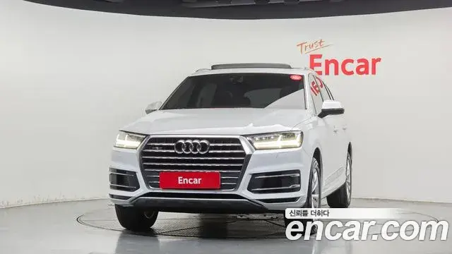Audi Q7 2019 — Photo 18/20
